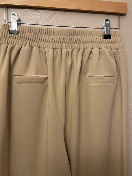 High-Rise Wide Leg Belted Pants in Beige 🆕 - Picture 5 of 6